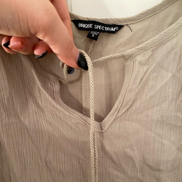 unique spectrum flowy green blouse - Picture 2 of 6